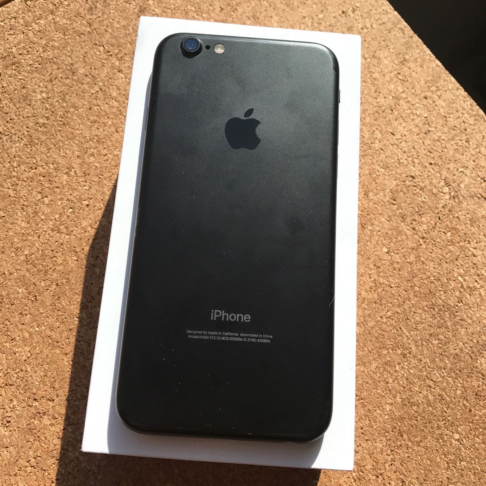 Apple iPhone 7 Matte BLACK _64GB_ Unlocked_